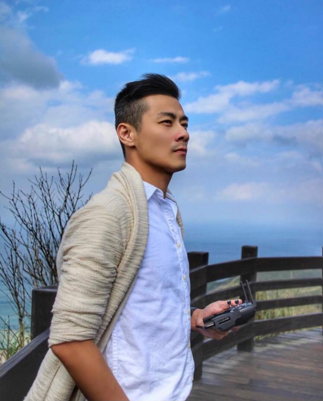 蓝天的第一张照片--香港蓝颜知己交友网